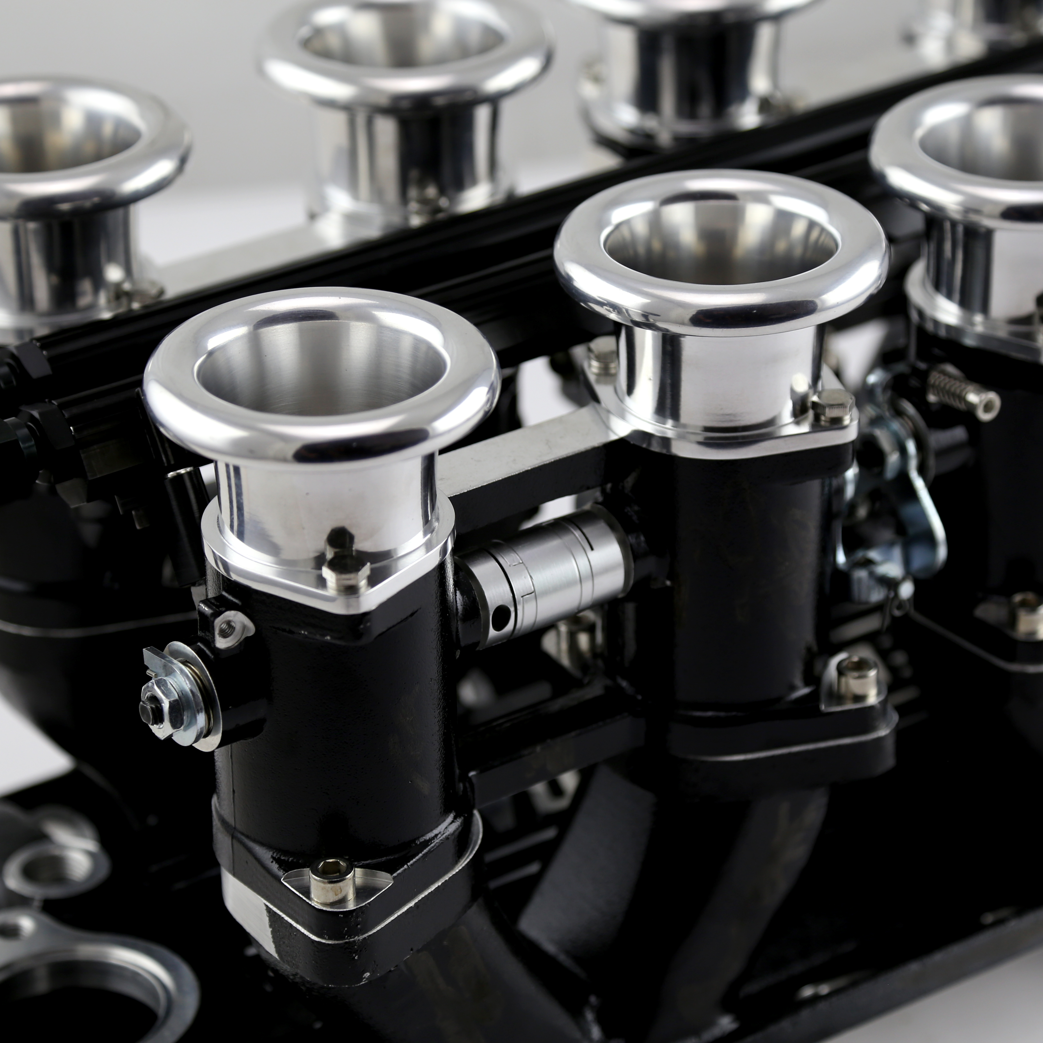 Speedmaster® 1-148-004 Chevy SBC 350 Downdraft EFI Stack Intake Manifold System Complete Black